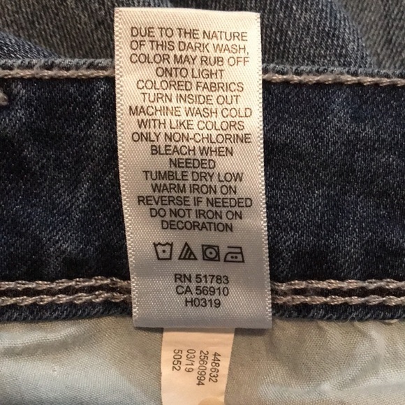 MAURICES Women’s Mid-Rise Faded Dark Wash Denim Blue Straight Leg Jeans—4 Short - Picture 7 of 17